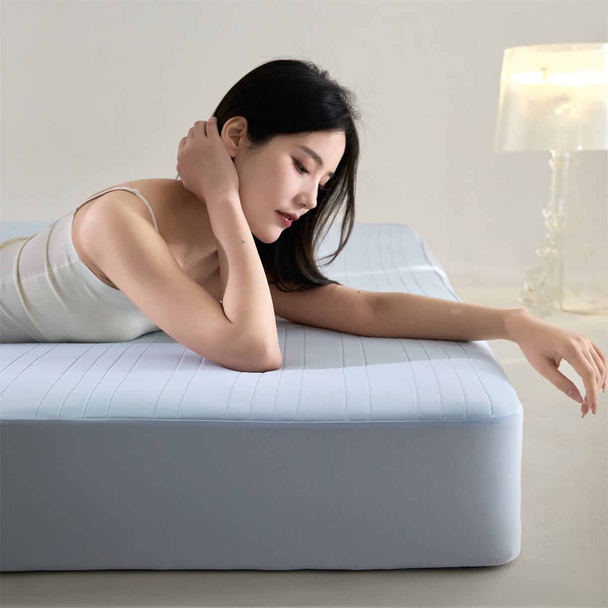 91家纺网 家纺一手货源 找家纺 头等舱 2026新款锦氨A类深睡无胶透气自然凉感床笠软凉席 软凉席-浅灰蓝