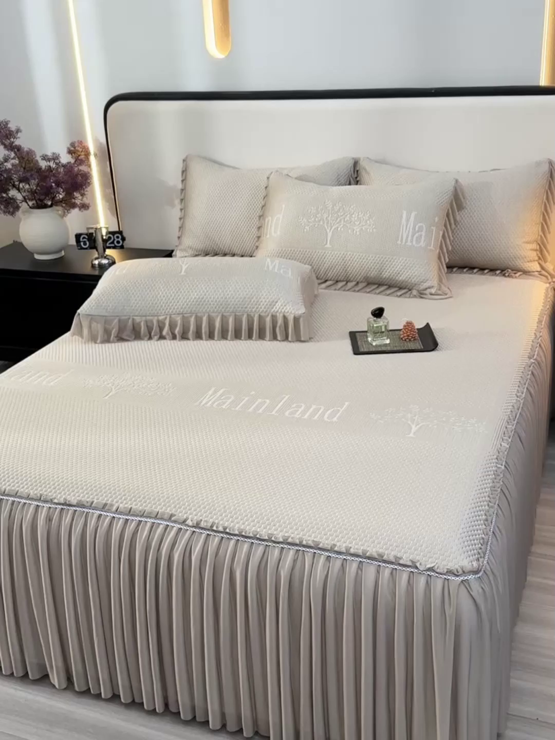 91家纺网 家纺一手货源 找家纺 星窝家纺 2026新款冰豆豆床裙款凉席 金调树影