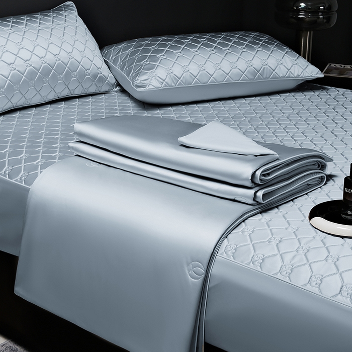 91家纺网 家纺一手货源 找家纺 阿那亚 2026新款冰萃凉感硅胶凉席三件套夏被四件套 冰月蓝