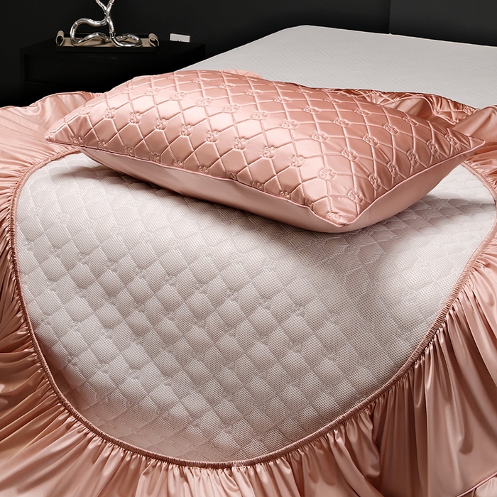 91家纺网 家纺一手货源 找家纺 阿那亚 2026新款冰萃凉感硅胶凉席三件套夏被四件套 玫瑰粉