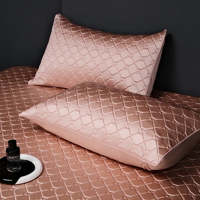 91家纺网 家纺一手货源 找家纺 阿那亚 2026新款冰萃凉感硅胶凉席三件套夏被四件套 玫瑰粉