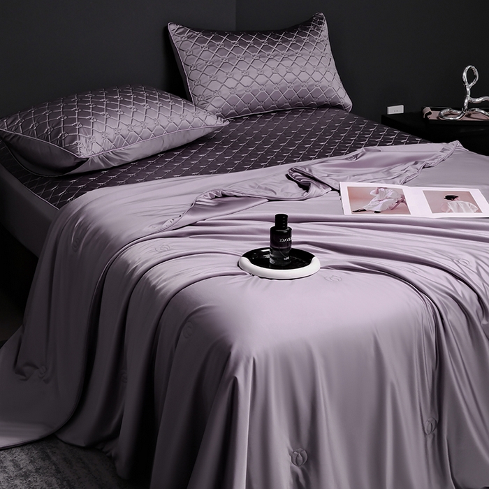 91家纺网 家纺一手货源 找家纺 阿那亚 2026新款冰萃凉感硅胶凉席三件套夏被四件套 凝夜紫