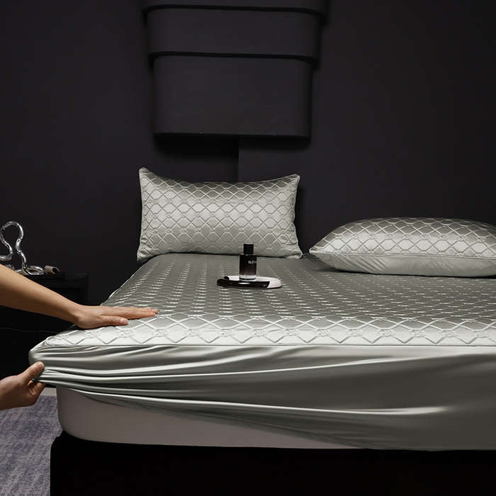 91家纺网 家纺一手货源 找家纺 阿那亚 2026新款冰萃凉感硅胶凉席三件套夏被四件套 松茶灰