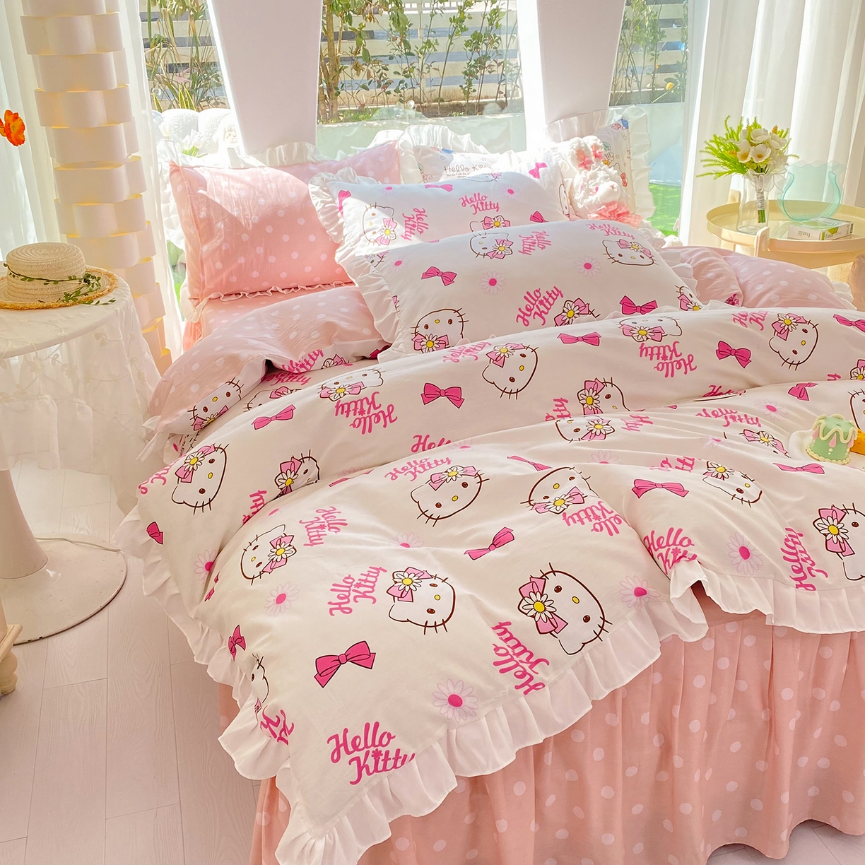 91家纺网 家纺一手货源 找家纺 玉元坊 2026新款三丽鸥正版授权凯蒂KT猫儿童卡通全棉纯棉床单床笠床裙花边被套三四件套 雏菊kt 花边款