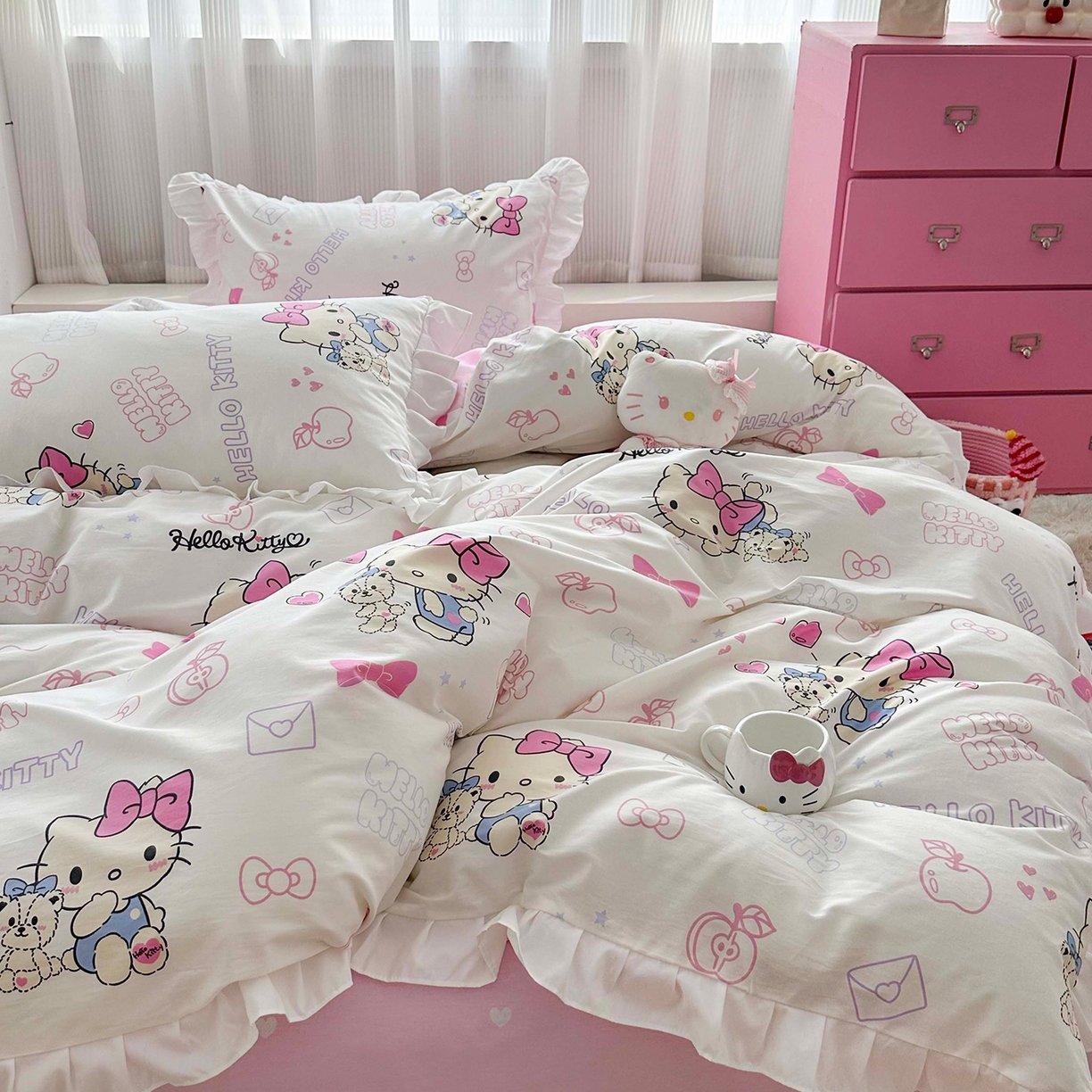 91家纺网 家纺一手货源 找家纺 玉元坊 2026新款三丽鸥正版授权凯蒂KT猫儿童卡通全棉纯棉床单床笠床裙花边被套三四件套 凯蒂小熊 花边款