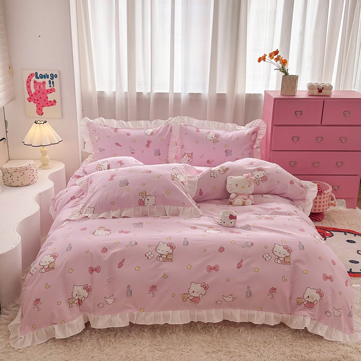 91家纺网 家纺一手货源 找家纺 玉元坊 2026新款三丽鸥正版授权凯蒂KT猫儿童卡通全棉纯棉床单床笠床裙花边被套三四件套 美美凯蒂 花边款