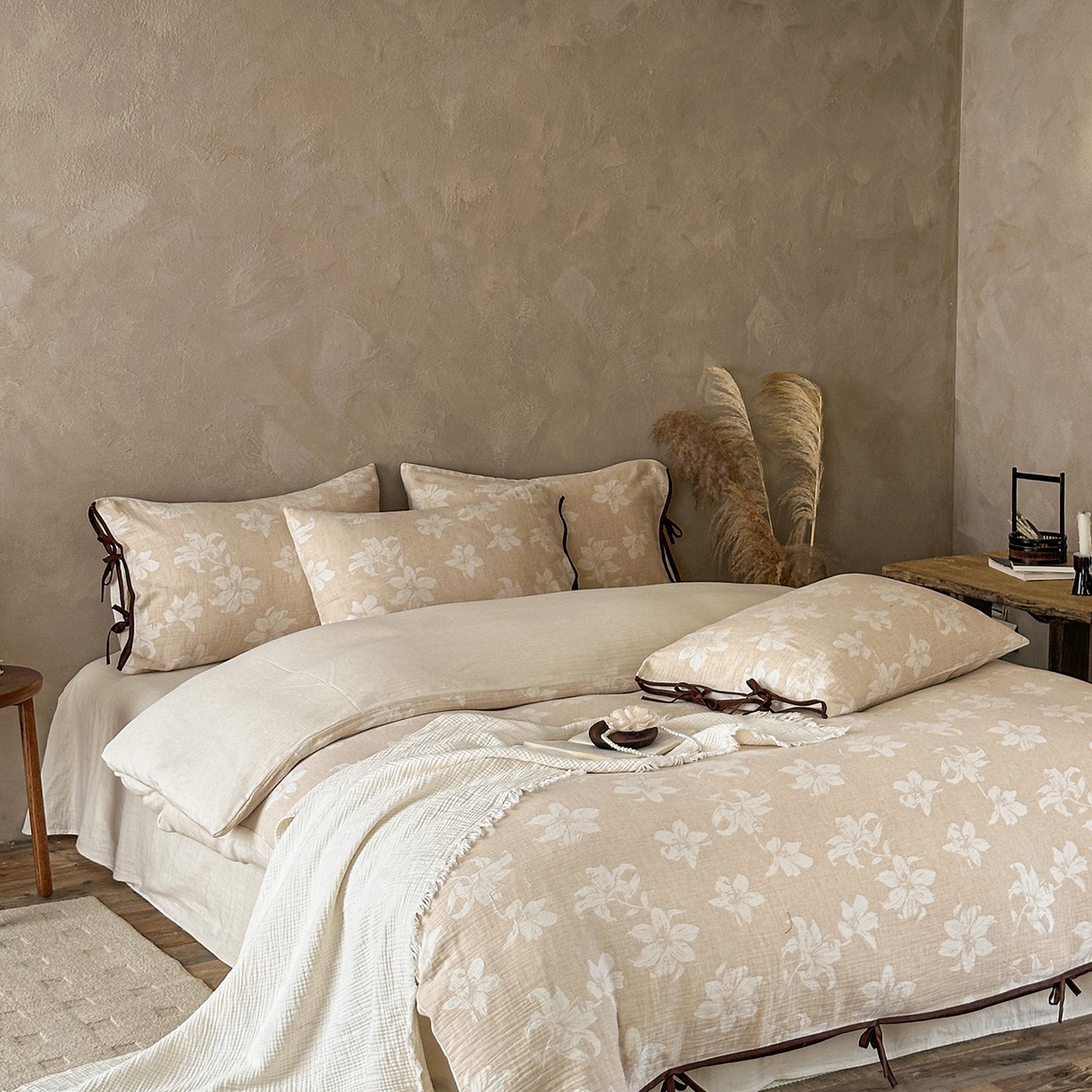 91家纺网 家纺一手货源 找家纺 爱丽丝 2026新款云树里包边系带棉麻四件套 锦禾长安