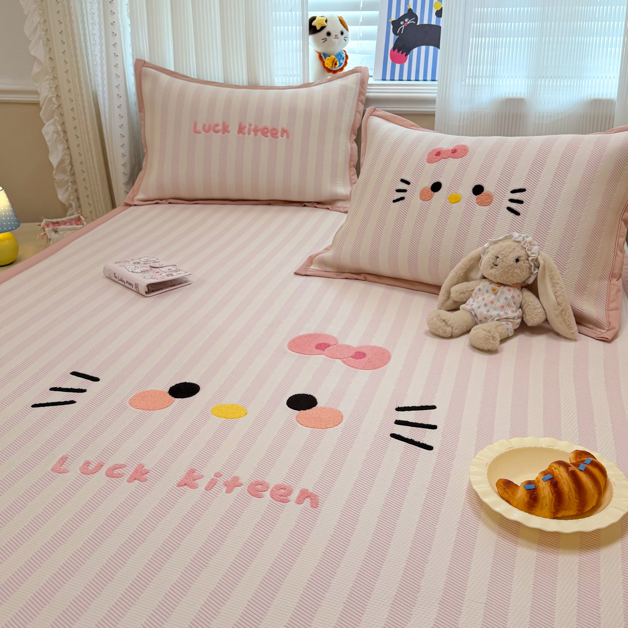 91家纺网 家纺一手货源 找家纺 （总）懒猫家纺 2026新款好运猫毛巾绣PE凉感中分子床席床笠凉席席子