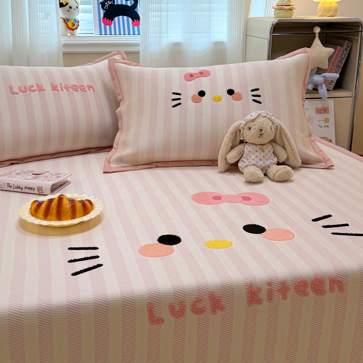 91家纺网 家纺一手货源 找家纺 （总）懒猫家纺 2026新款好运猫毛巾绣PE凉感中分子床席床笠凉席席子