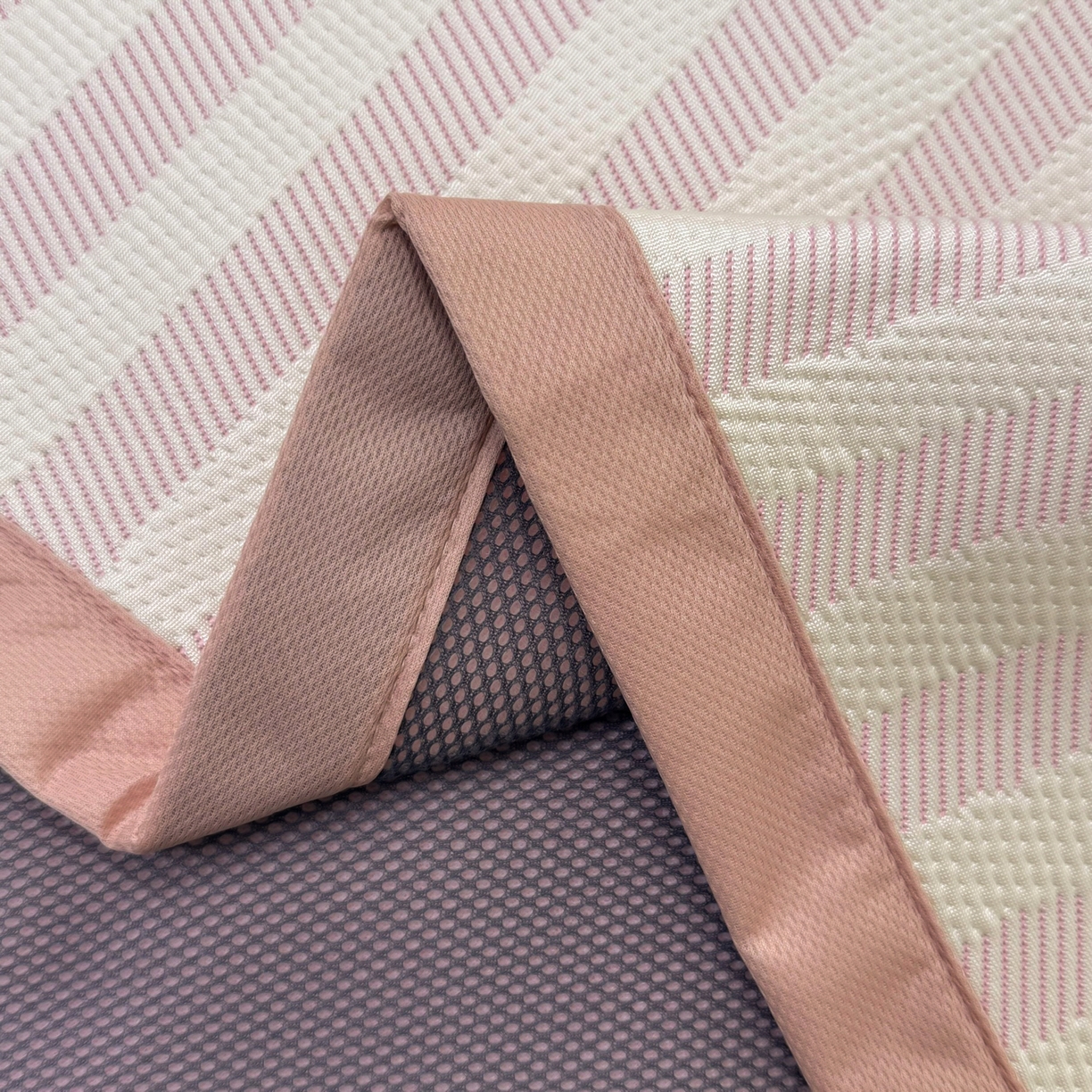 91家纺网 家纺一手货源 找家纺 （总）懒猫家纺 2026新款好运猫毛巾绣PE凉感中分子床席床笠凉席席子