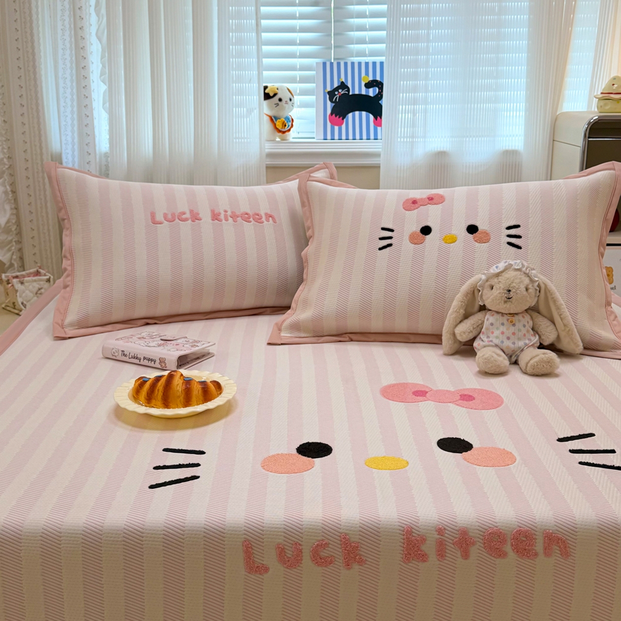 91家纺网 家纺一手货源 找家纺 （总）懒猫家纺 2026新款好运猫毛巾绣PE凉感中分子床席床笠凉席席子