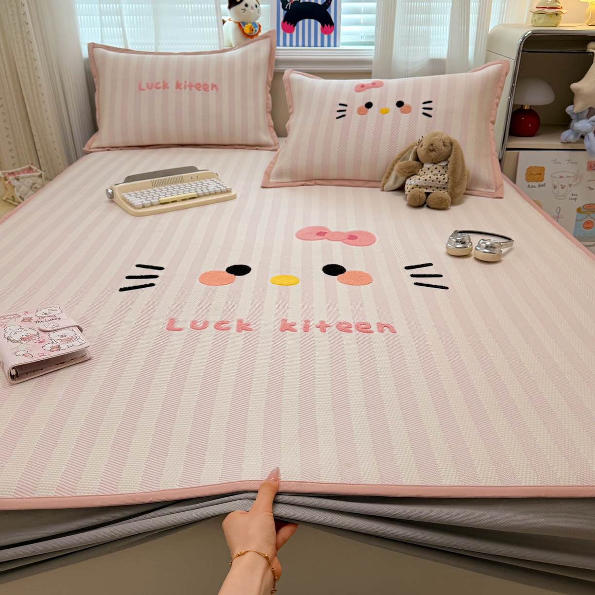 91家纺网 家纺一手货源 找家纺 懒猫家纺 2026新款好运猫毛巾绣PE凉感中分子床席床笠凉席席子 芭乐-床笠款
