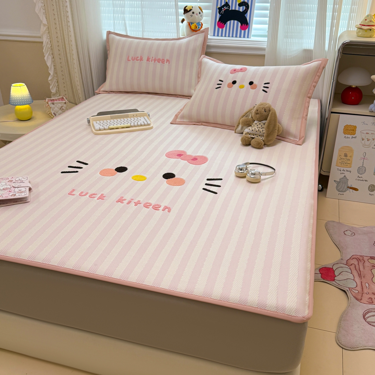 91家纺网 家纺一手货源 找家纺 懒猫家纺 2026新款好运猫毛巾绣PE凉感中分子床席床笠凉席席子 芭乐-床笠款