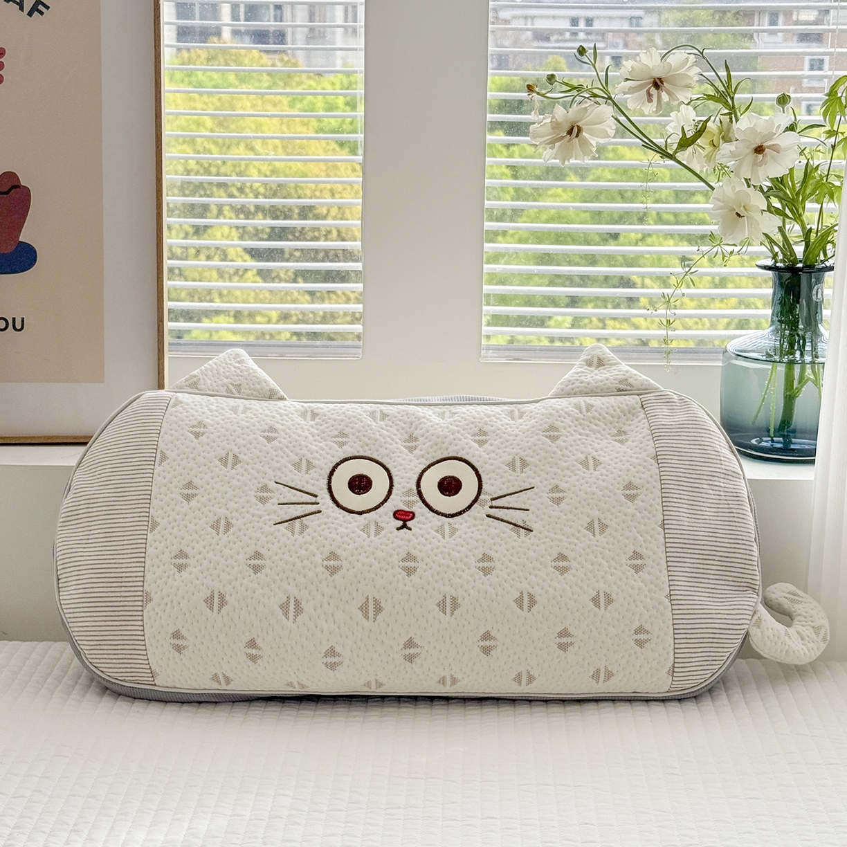 91家纺网 家纺一手货源 找家纺 蔻眠 凉感丝小萌猫荞麦护颈枕夏季凉豆豆儿童枕芯学生枕头 小萌猫-三角