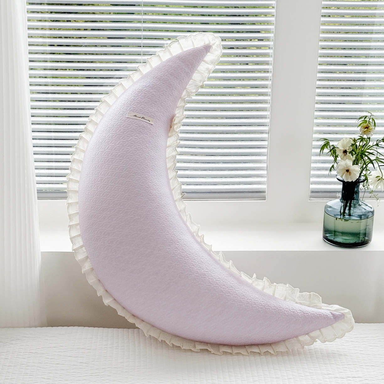 91家纺网 家纺一手货源 找家纺 （总）蔻眠 凉感丝花边款月亮长抱枕夹腿抱枕凉豆豆枕芯多功能枕头