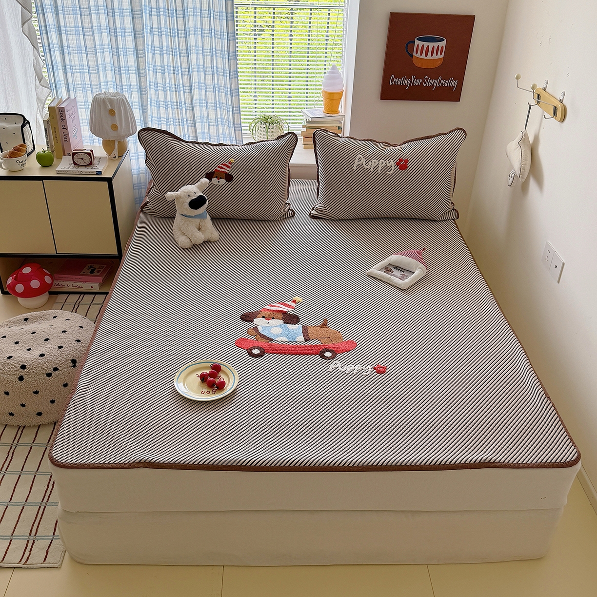 91家纺网 家纺一手货源 找家纺 顾里家纺 2026新款Pe凉感仿冰藤软席凉席三件套 滑板腊肠狗