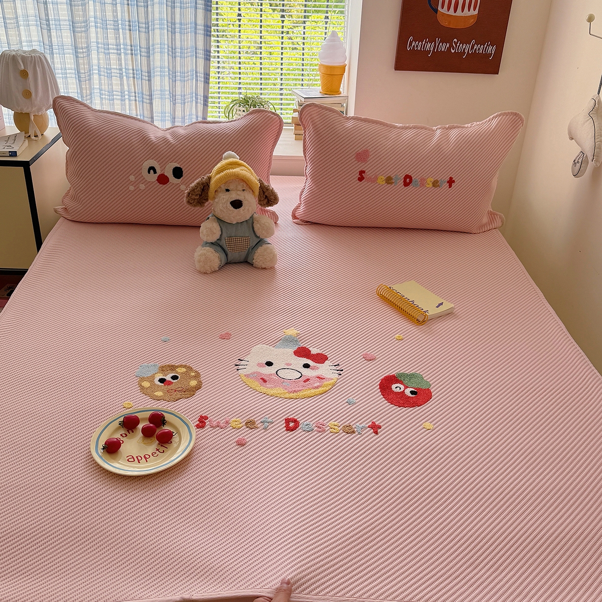 91家纺网 家纺一手货源 找家纺 顾里家纺 2026新款Pe凉感仿冰藤软席凉席三件套 甜圈小猫