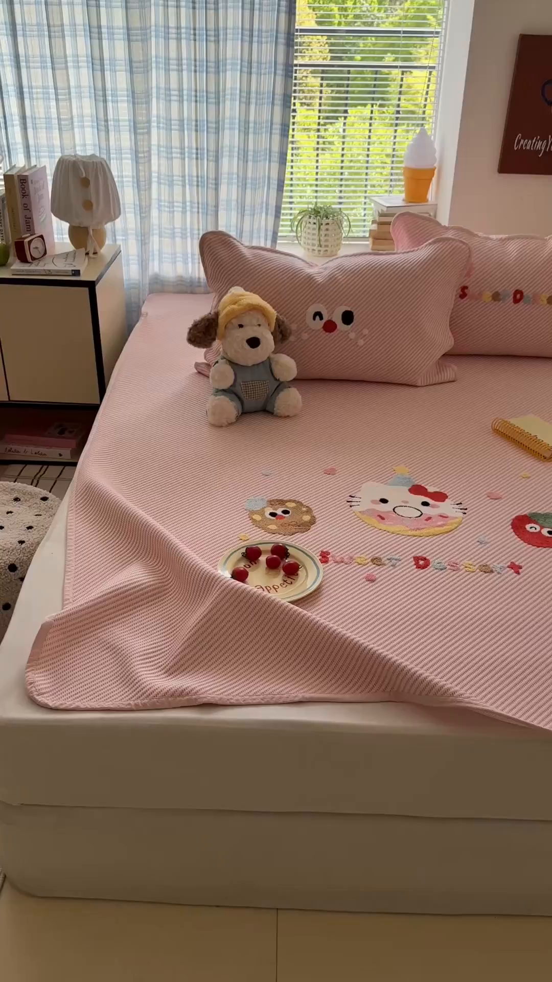 91家纺网 家纺一手货源 找家纺 顾里家纺 2026新款Pe凉感仿冰藤软席凉席三件套 甜圈小猫