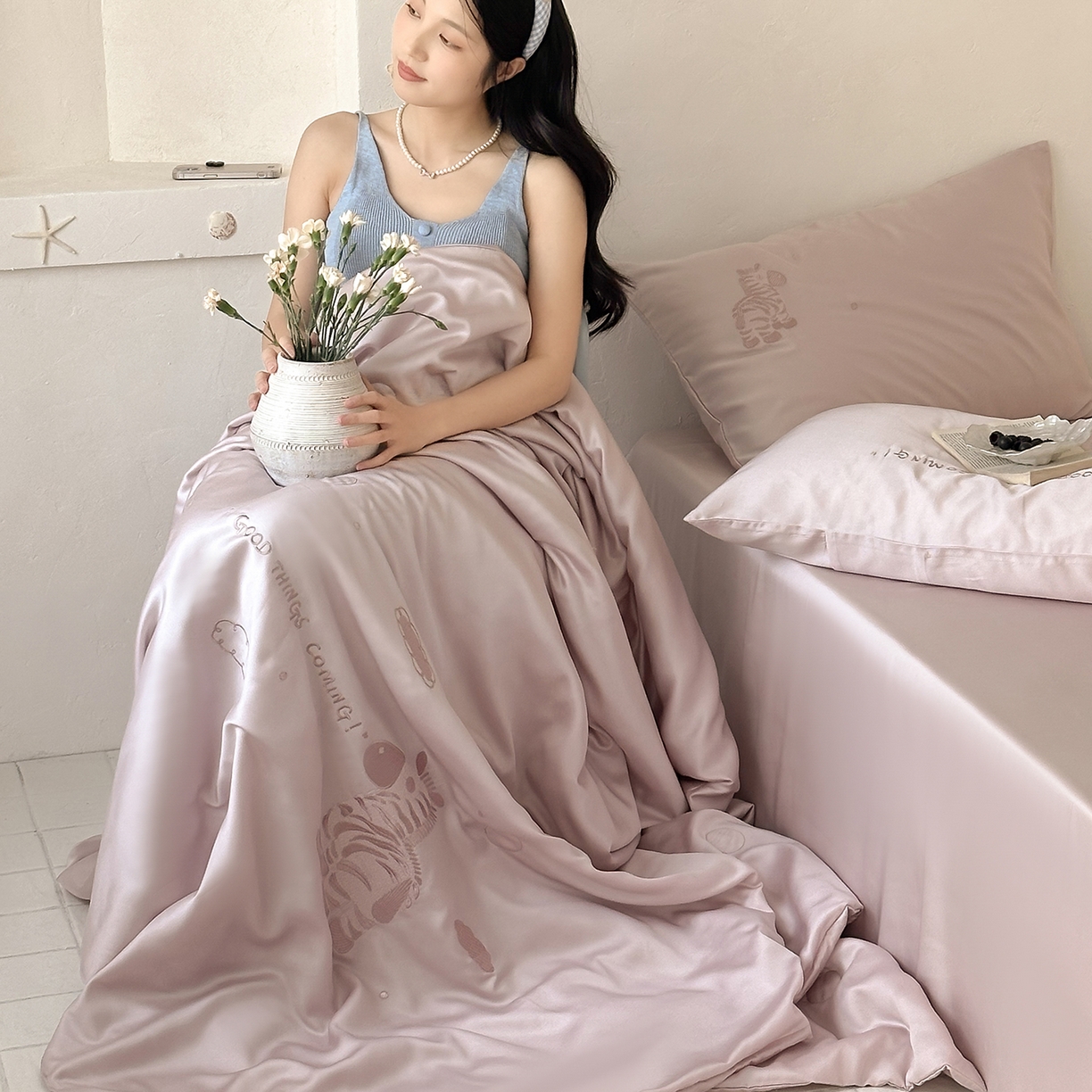 91家纺网 家纺一手货源 找家纺 极简 2026新款天丝小马刺绣夏被四件套轻云斑马 轻云斑马-紫