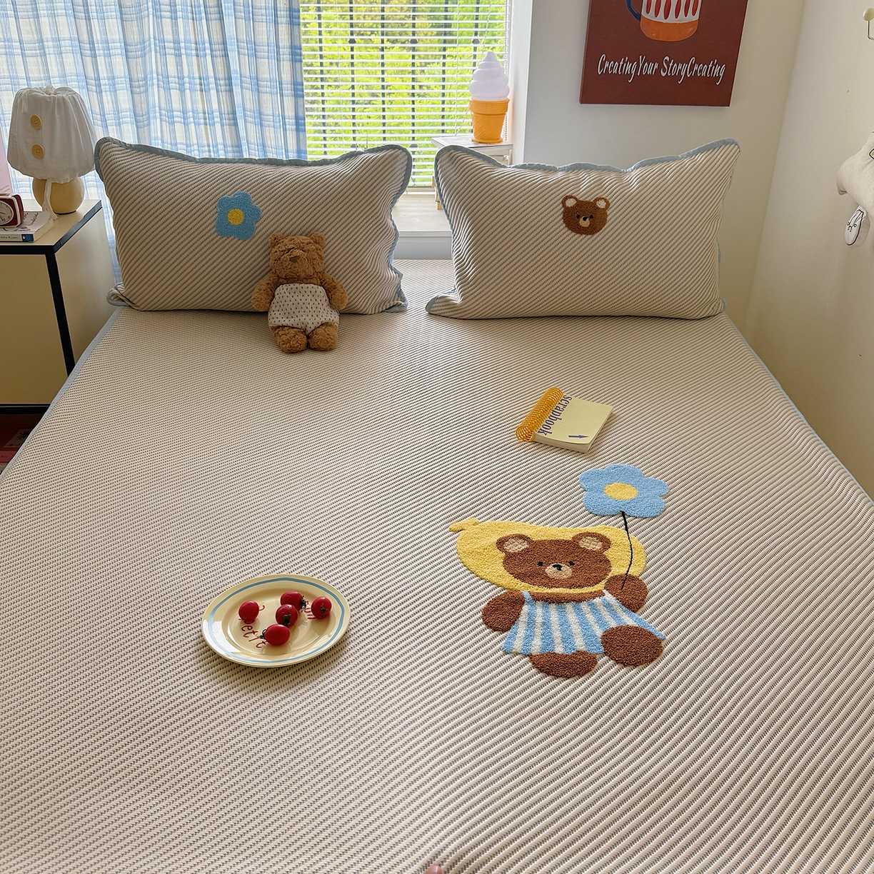 91家纺网 家纺一手货源 找家纺 顾里家纺 2026新款Pe凉感仿冰藤软席凉席三件套 香蕉熊