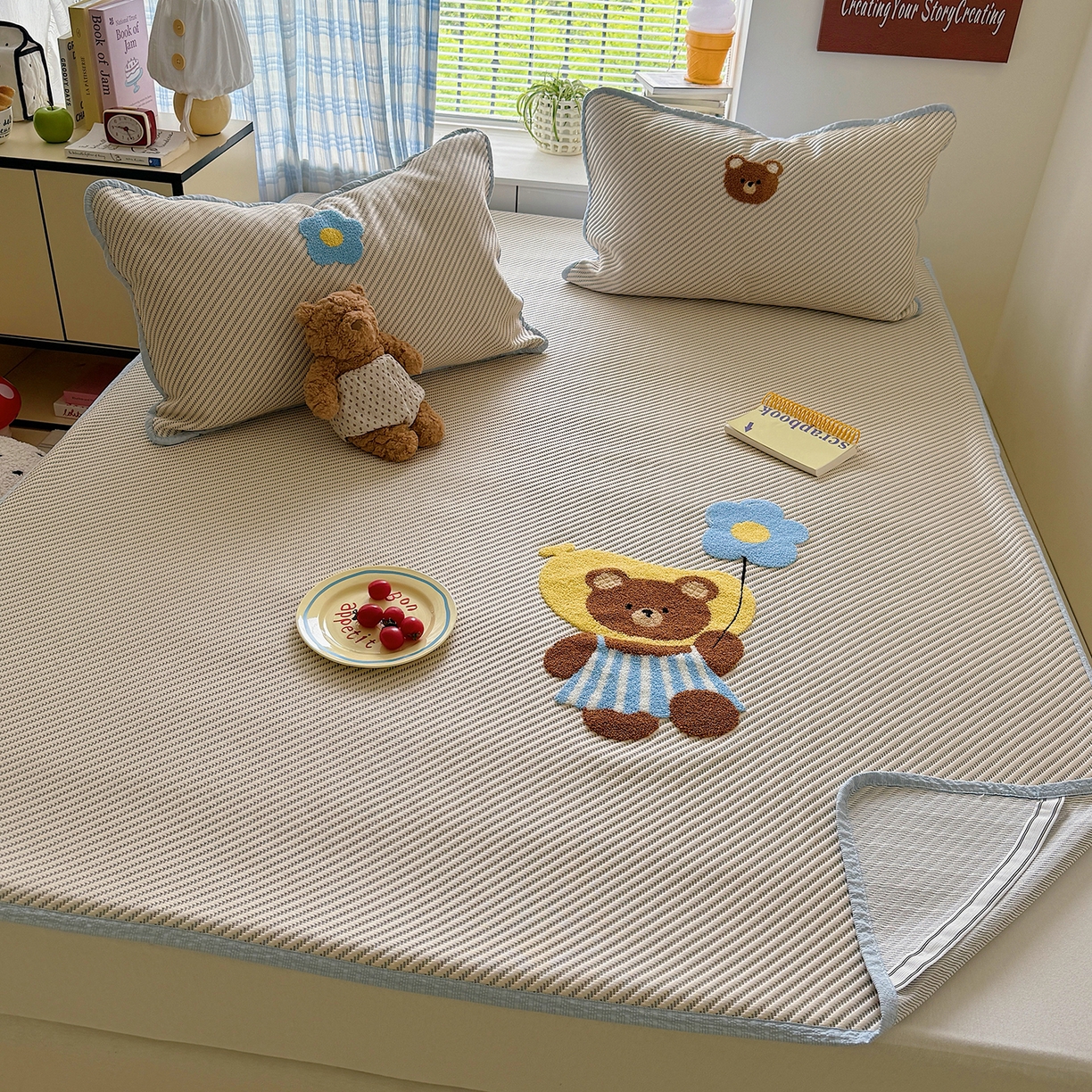 91家纺网 家纺一手货源 找家纺 顾里家纺 2026新款Pe凉感仿冰藤软席凉席三件套 香蕉熊