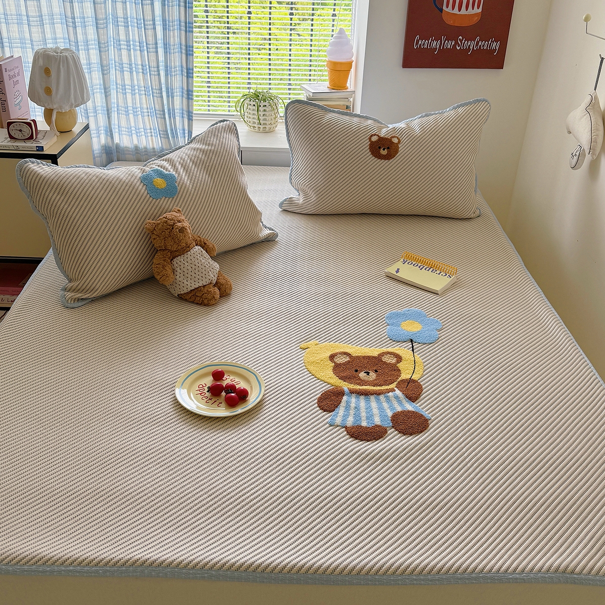 91家纺网 家纺一手货源 找家纺 顾里家纺 2026新款Pe凉感仿冰藤软席凉席三件套 香蕉熊