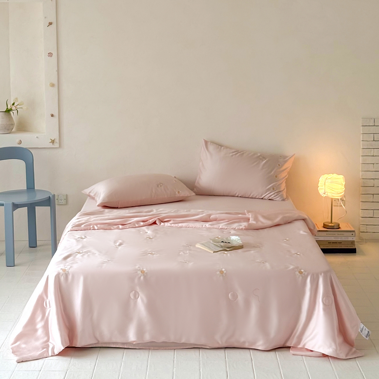 91家纺网 家纺一手货源 找家纺 极简 2026新款天丝小花刺绣夏被空调被夏凉被四件套雏花漫影 雏花漫影-粉