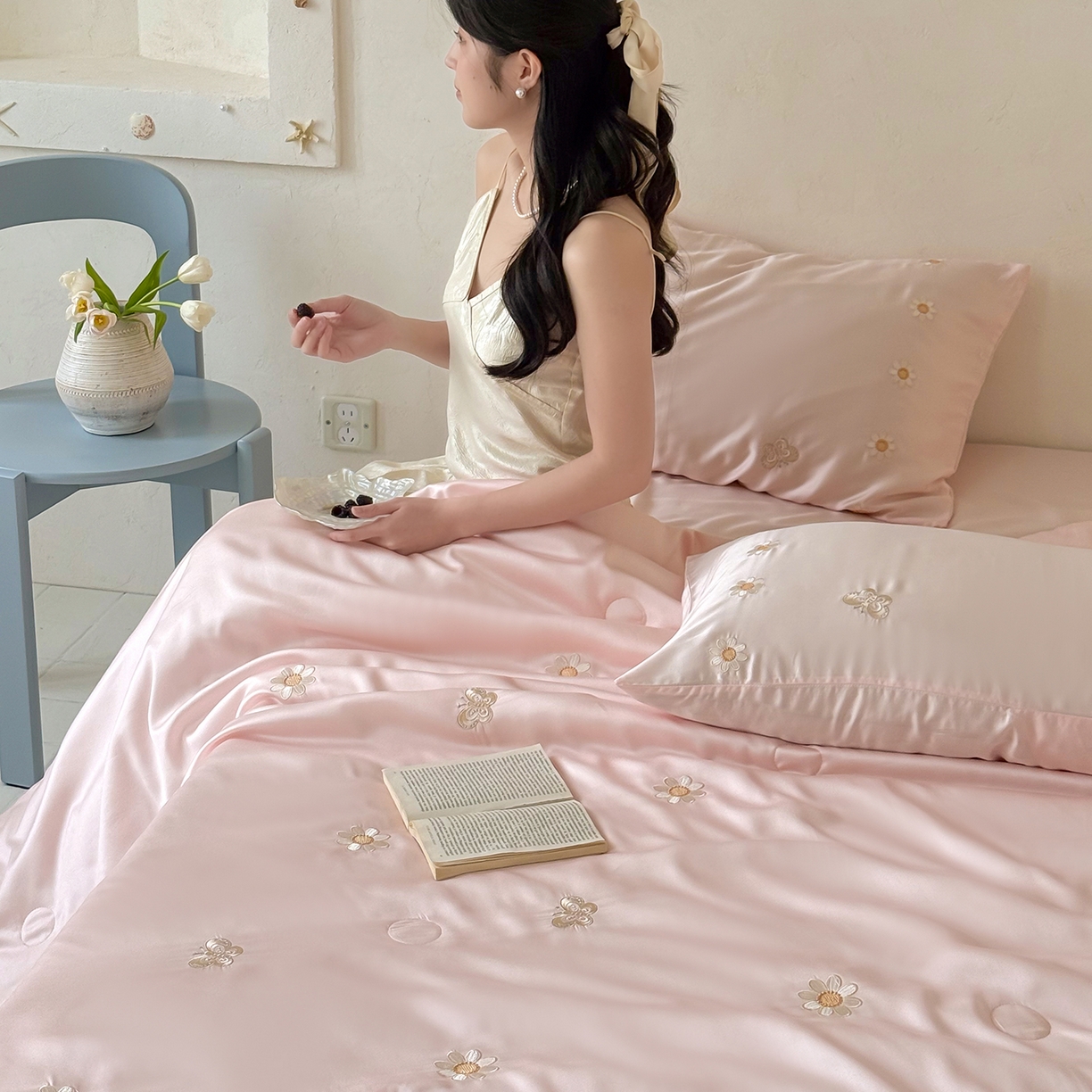 91家纺网 家纺一手货源 找家纺 极简 2026新款天丝小花刺绣夏被空调被夏凉被四件套雏花漫影 雏花漫影-粉