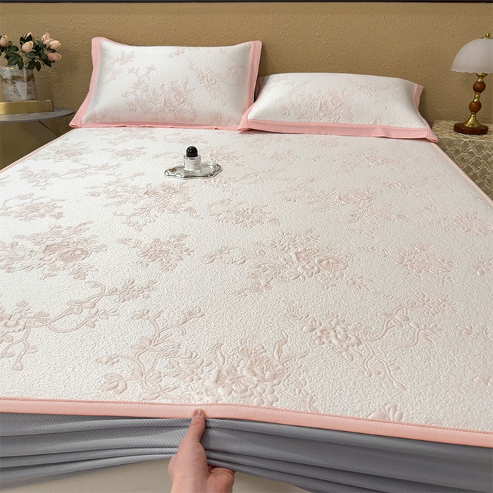 91家纺网 家纺一手货源 找家纺 女子家纺 2026新款夏天A类母婴级凉感值过0.21凉豆豆软席凉席-思琳娜系列 思琳娜-冰粉-床笠款