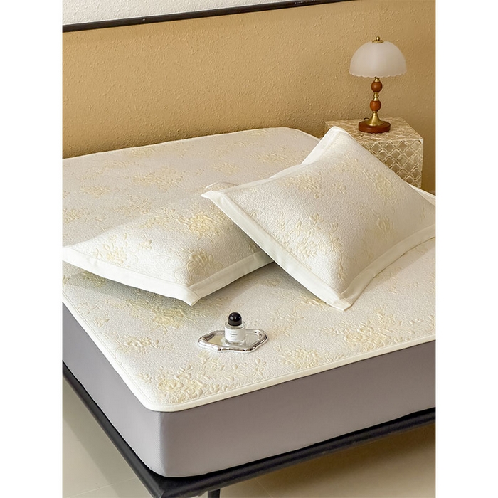 91家纺网 家纺一手货源 找家纺 女子家纺 2026新款夏天A类母婴级凉感值过0.21凉豆豆软席凉席-思琳娜系列 思琳娜-淡黄-床笠款