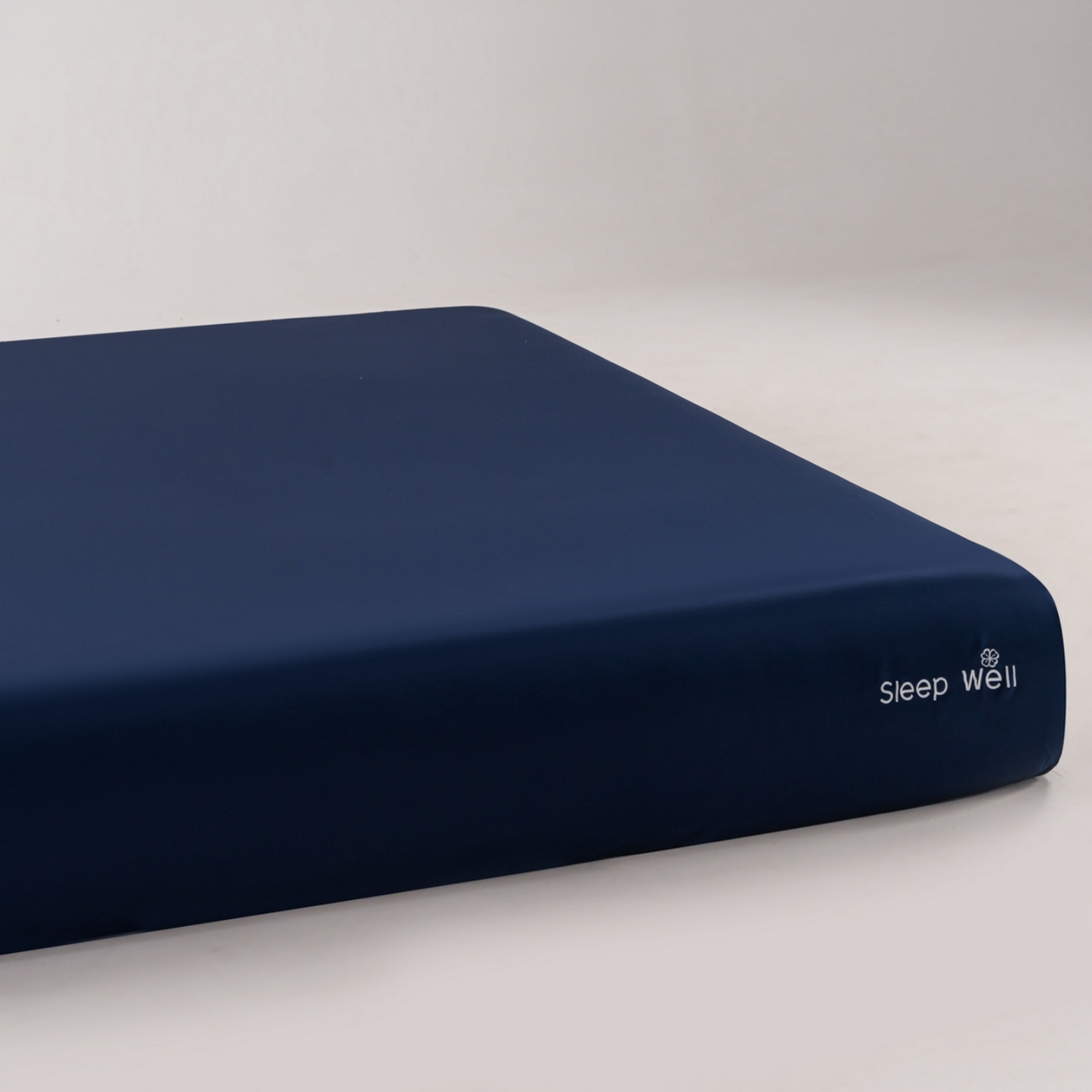 91家纺网 家纺一手货源 找家纺 （总）花伞家居 2026新款高级感简约烫画水洗真丝单床笠床笠单件