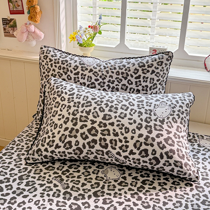 91家纺网 家纺一手货源 找家纺 花伞家居 2026新款蕾丝花边款皱皱双层纱单床单床单单件含买家秀 床单-豹纹灰