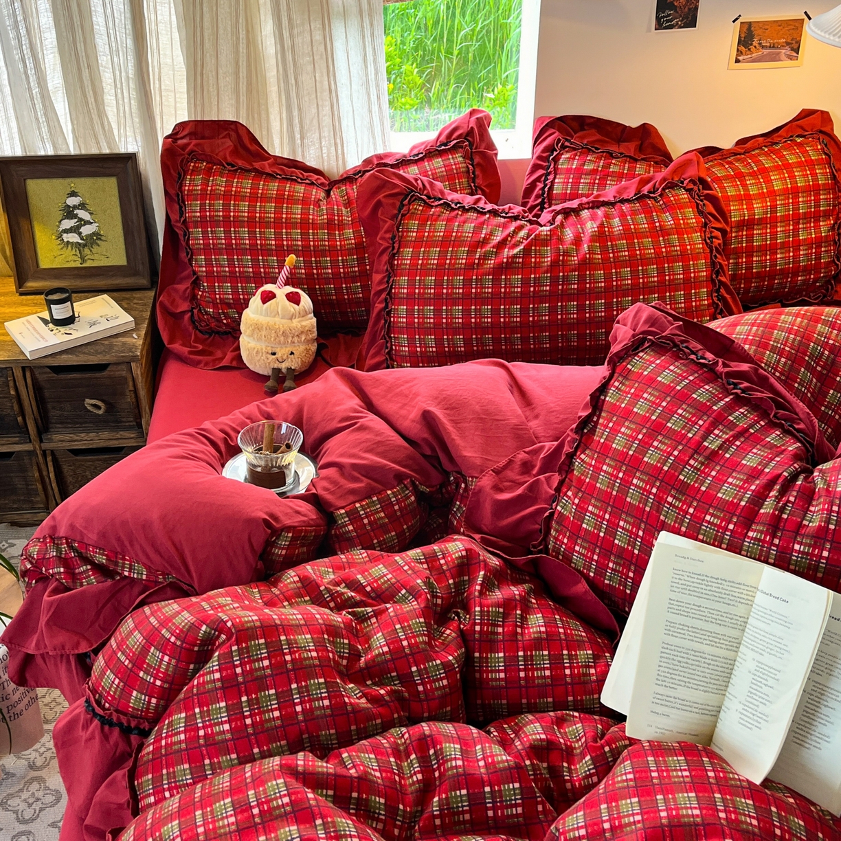 91家纺网 家纺一手货源 找家纺 花伞家居 2026新款韩系大花边加厚磨毛四件套含买家秀 韩版-红冕