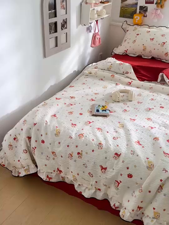 91家纺网 家纺一手货源 找家纺 水墨江南 2026新款泡芙纱花边夏被四件套 蛋糕星仔