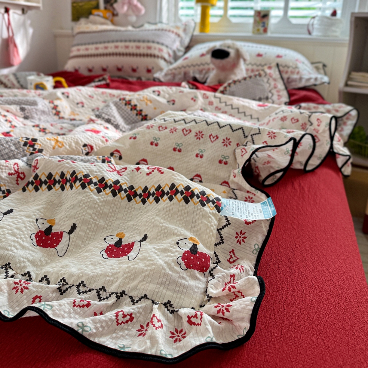 91家纺网 家纺一手货源 找家纺 水墨江南 2026新款泡芙纱花边夏被四件套 动感小狗