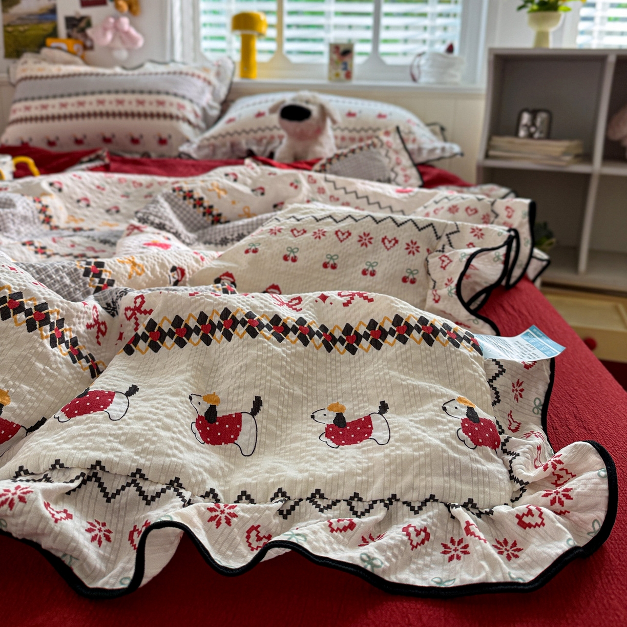 91家纺网 家纺一手货源 找家纺 水墨江南 2026新款泡芙纱花边夏被四件套 动感小狗