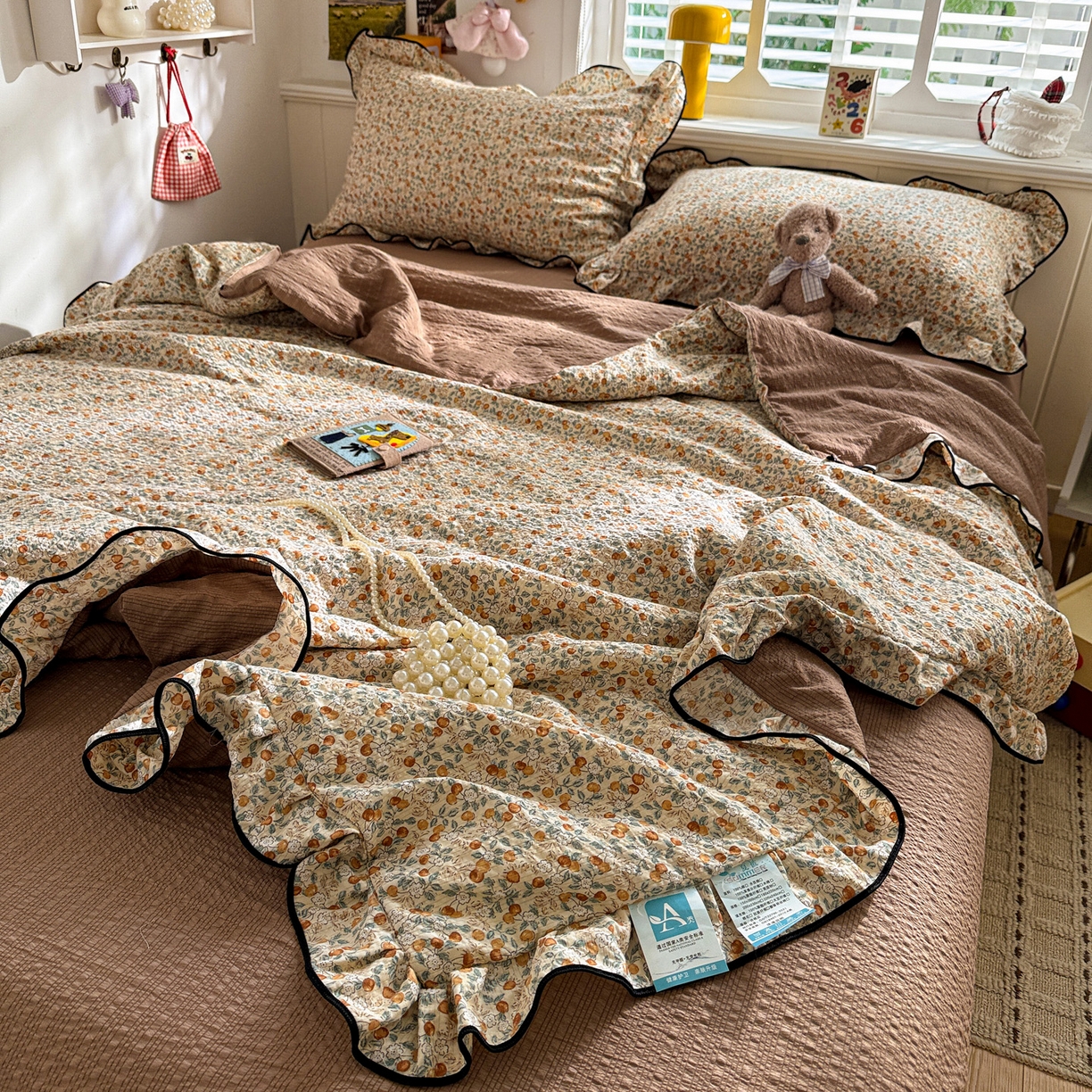 91家纺网 家纺一手货源 找家纺 水墨江南 2026新款泡芙纱花边夏被四件套 红果果