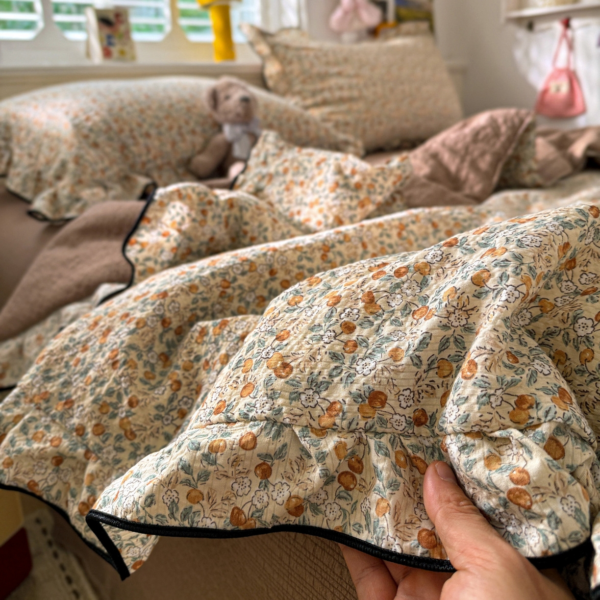 91家纺网 家纺一手货源 找家纺 水墨江南 2026新款泡芙纱花边夏被四件套 红果果