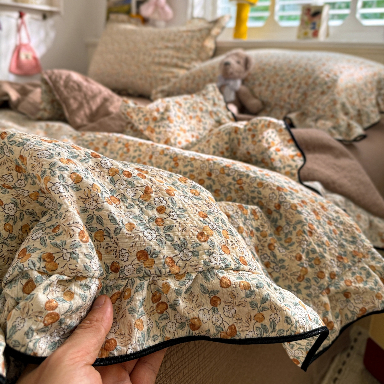 91家纺网 家纺一手货源 找家纺 水墨江南 2026新款泡芙纱花边夏被四件套 红果果