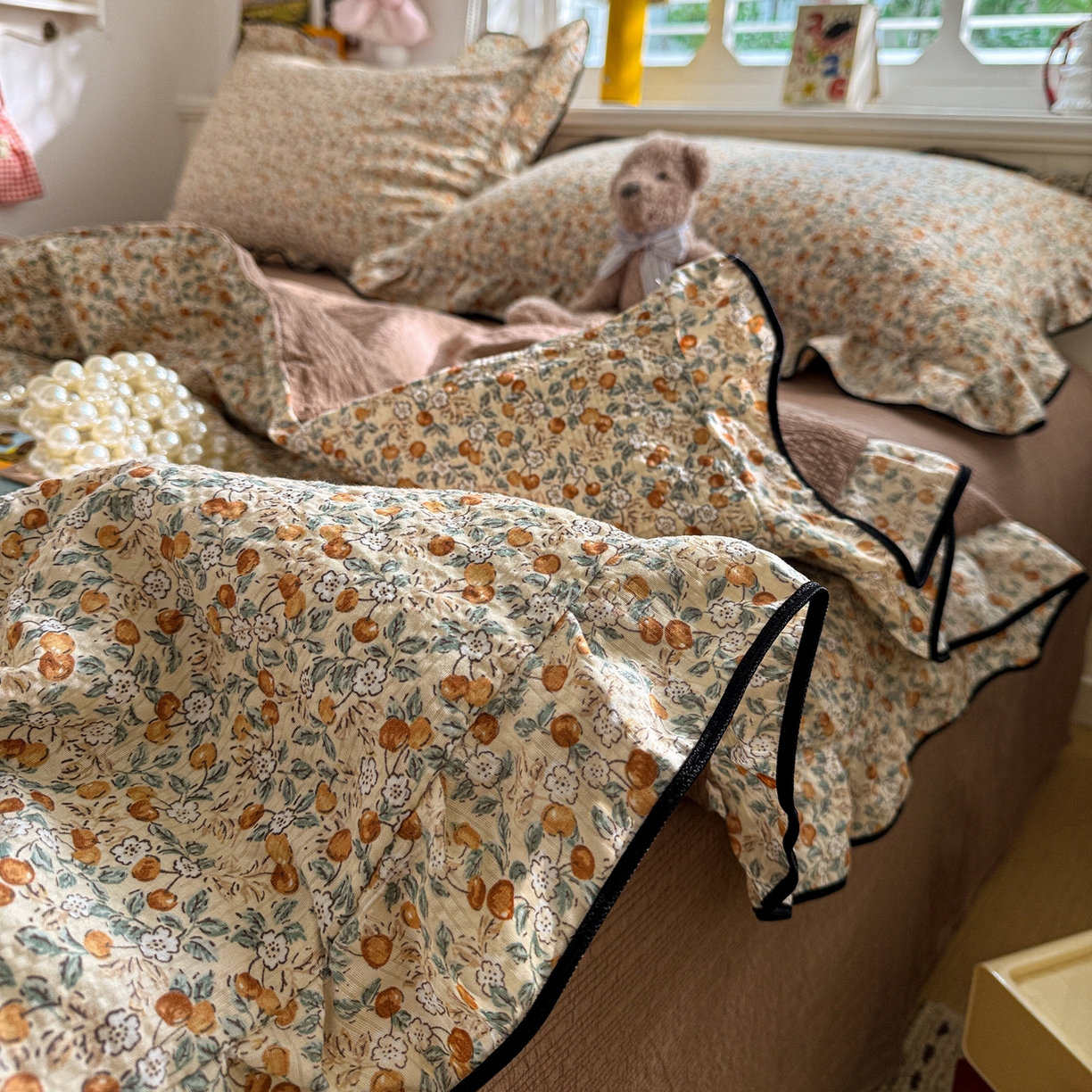 91家纺网 家纺一手货源 找家纺 水墨江南 2026新款泡芙纱花边夏被四件套 红果果