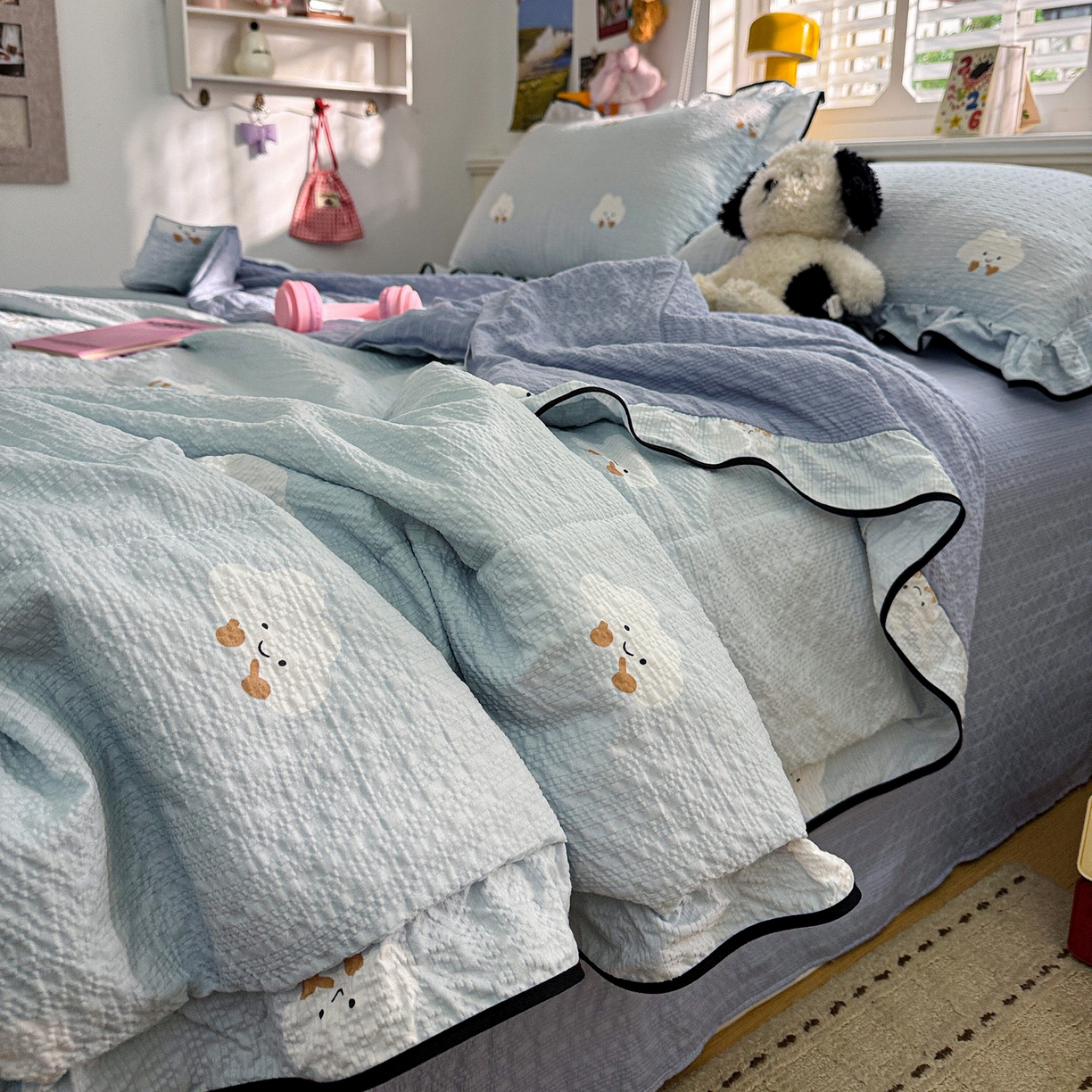 91家纺网 家纺一手货源 找家纺 水墨江南 2026新款泡芙纱花边夏被四件套 快乐云朵