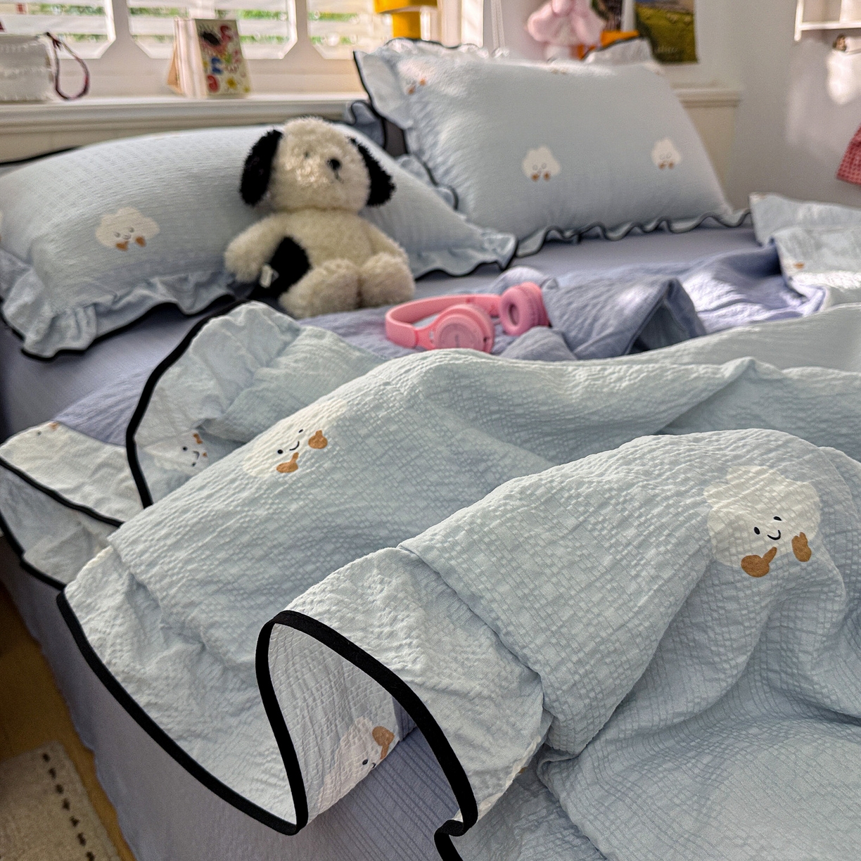 91家纺网 家纺一手货源 找家纺 水墨江南 2026新款泡芙纱花边夏被四件套 快乐云朵