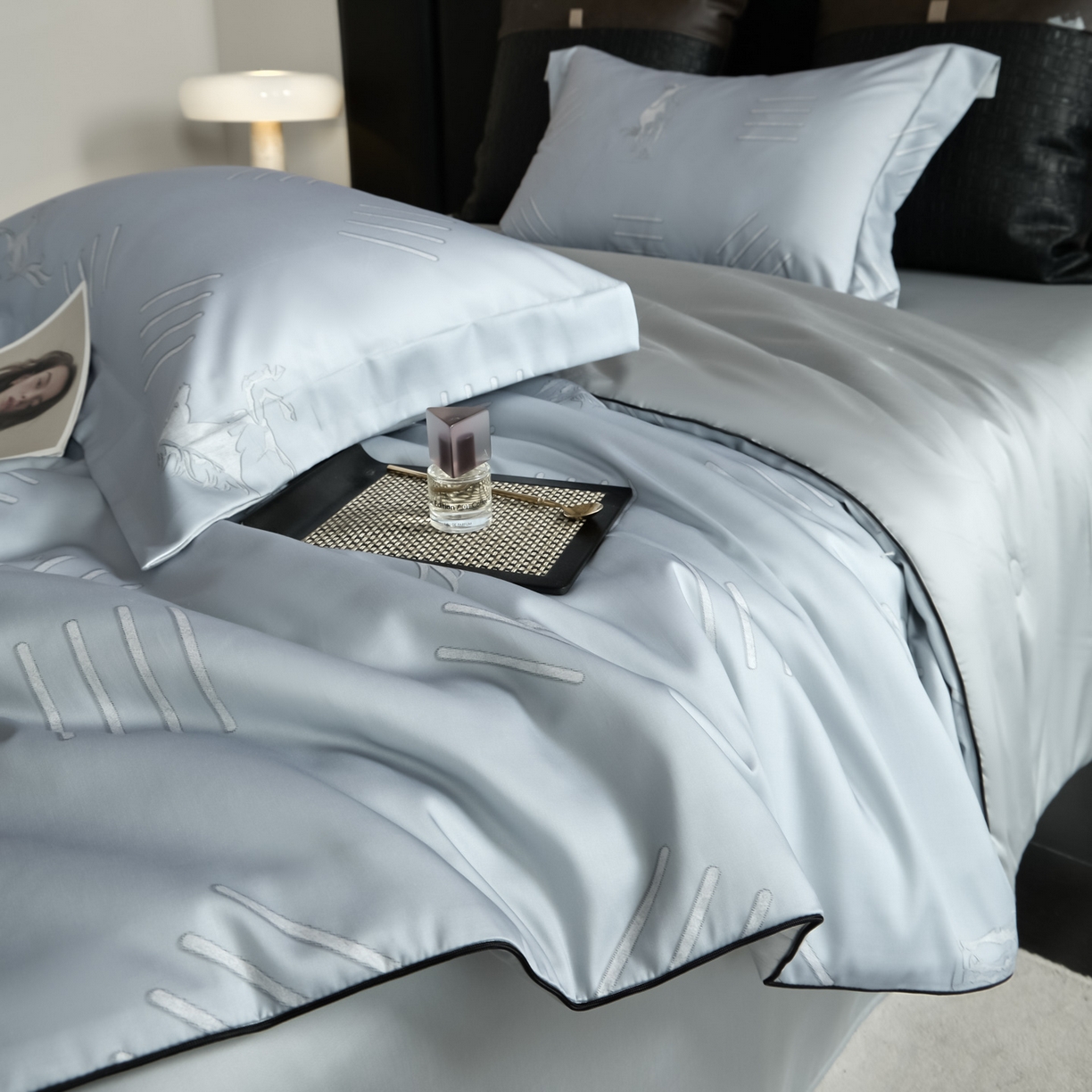 91家纺网 家纺一手货源 找家纺 （总）新方向 2026数码印花A类20%蚕丝天丝棉夏被四件套 65%60s兰精天丝 35%100支长绒棉-戎马一生