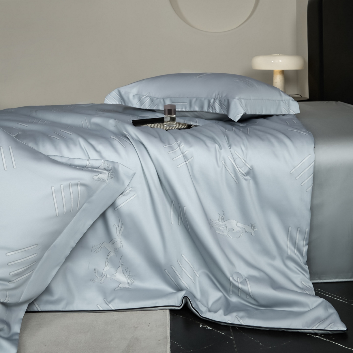 91家纺网 家纺一手货源 找家纺 （总）新方向 2026数码印花A类20%蚕丝天丝棉夏被四件套 65%60s兰精天丝 35%100支长绒棉-戎马一生