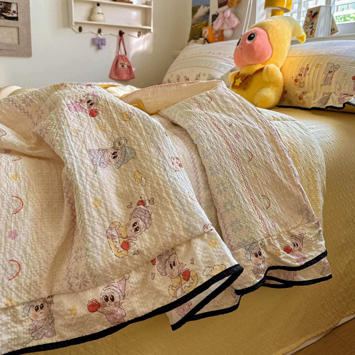 91家纺网 家纺一手货源 找家纺 水墨江南 2026新款泡芙纱花边夏被四件套 奶酪星仔