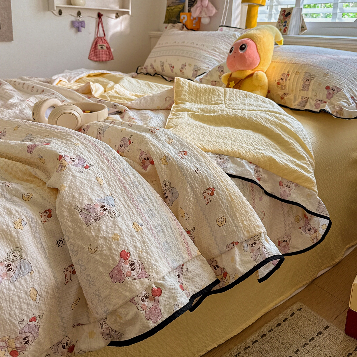 91家纺网 家纺一手货源 找家纺 水墨江南 2026新款泡芙纱花边夏被四件套 奶酪星仔