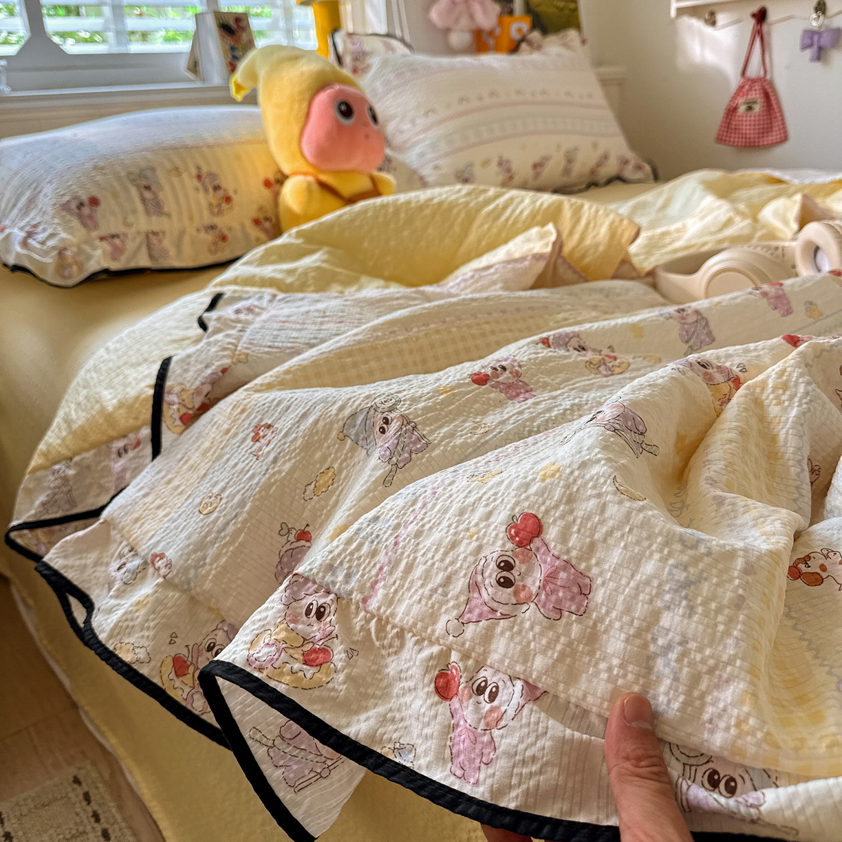 91家纺网 家纺一手货源 找家纺 水墨江南 2026新款泡芙纱花边夏被四件套 奶酪星仔