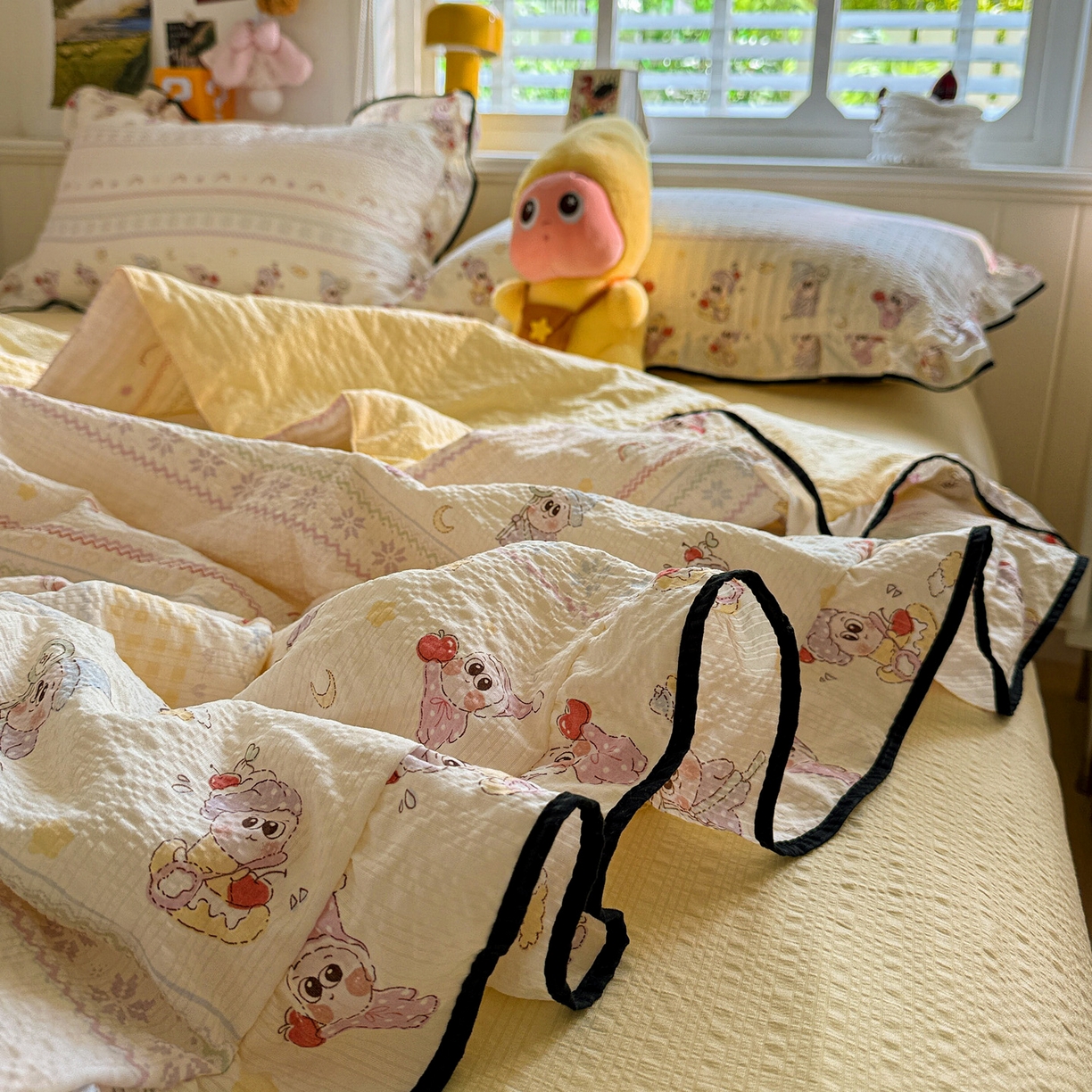 91家纺网 家纺一手货源 找家纺 水墨江南 2026新款泡芙纱花边夏被四件套 奶酪星仔