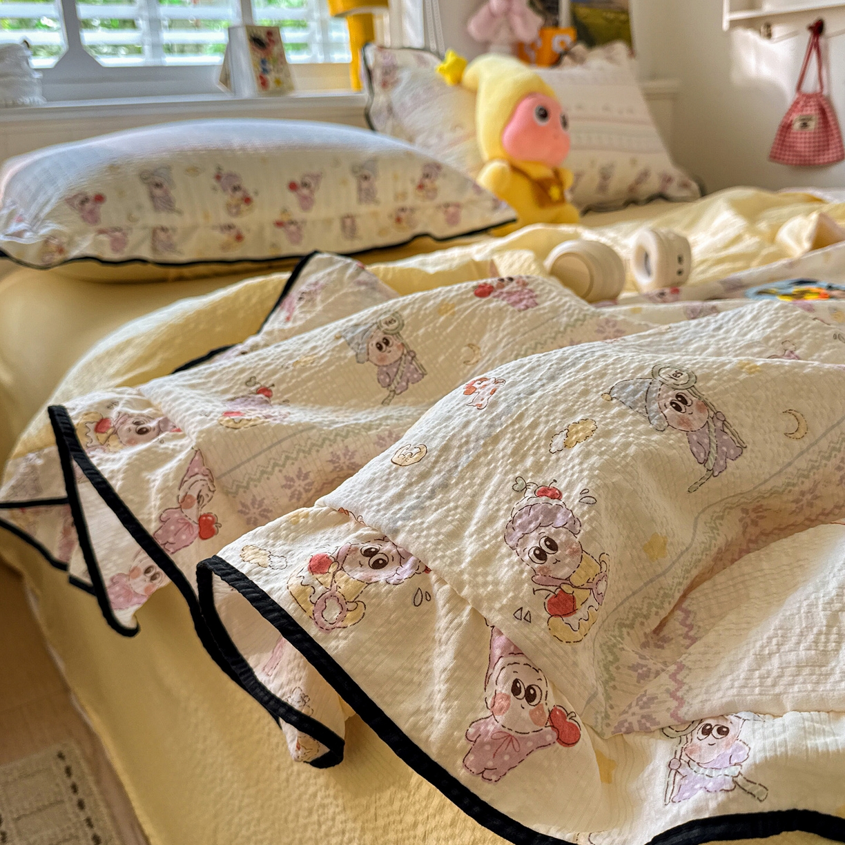 91家纺网 家纺一手货源 找家纺 水墨江南 2026新款泡芙纱花边夏被四件套 奶酪星仔