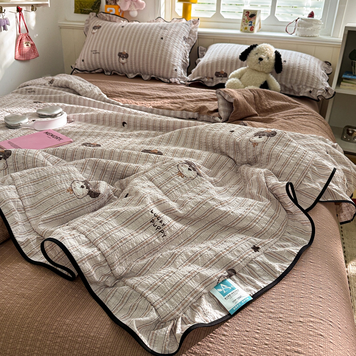 91家纺网 家纺一手货源 找家纺 水墨江南 2026新款泡芙纱花边夏被四件套 幸运小狗